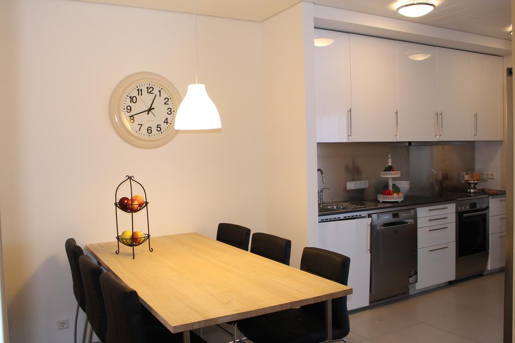 Halllandsnes Apartments Akureyri Zimmer foto